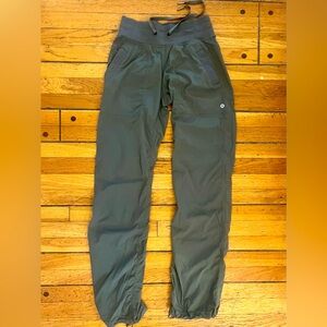 LULULEMON 76% OFF🎉Studio Pants Army Green💚